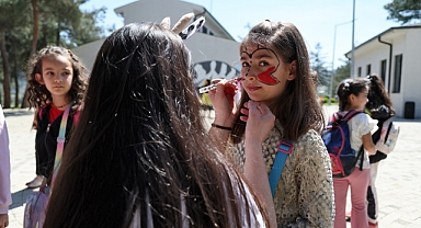 Bursa'da çocuklar patili dostlarla buluştu