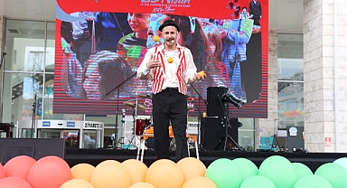 Nilüfer’de Cumhuriyet Meydanı çocukların oldu