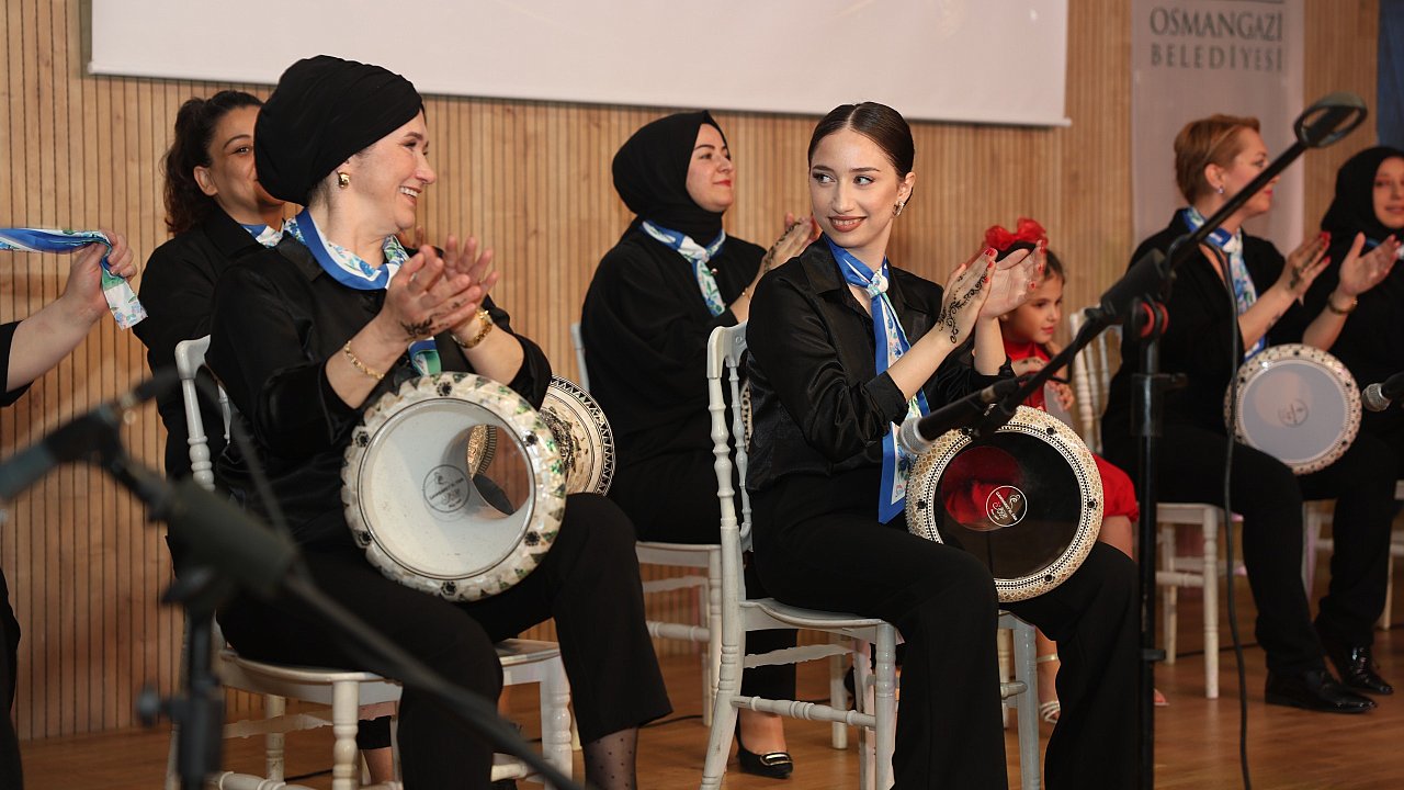 Osmangazi’de Anneler ve Kızları Aynı Sahnede Ritim Tuttu