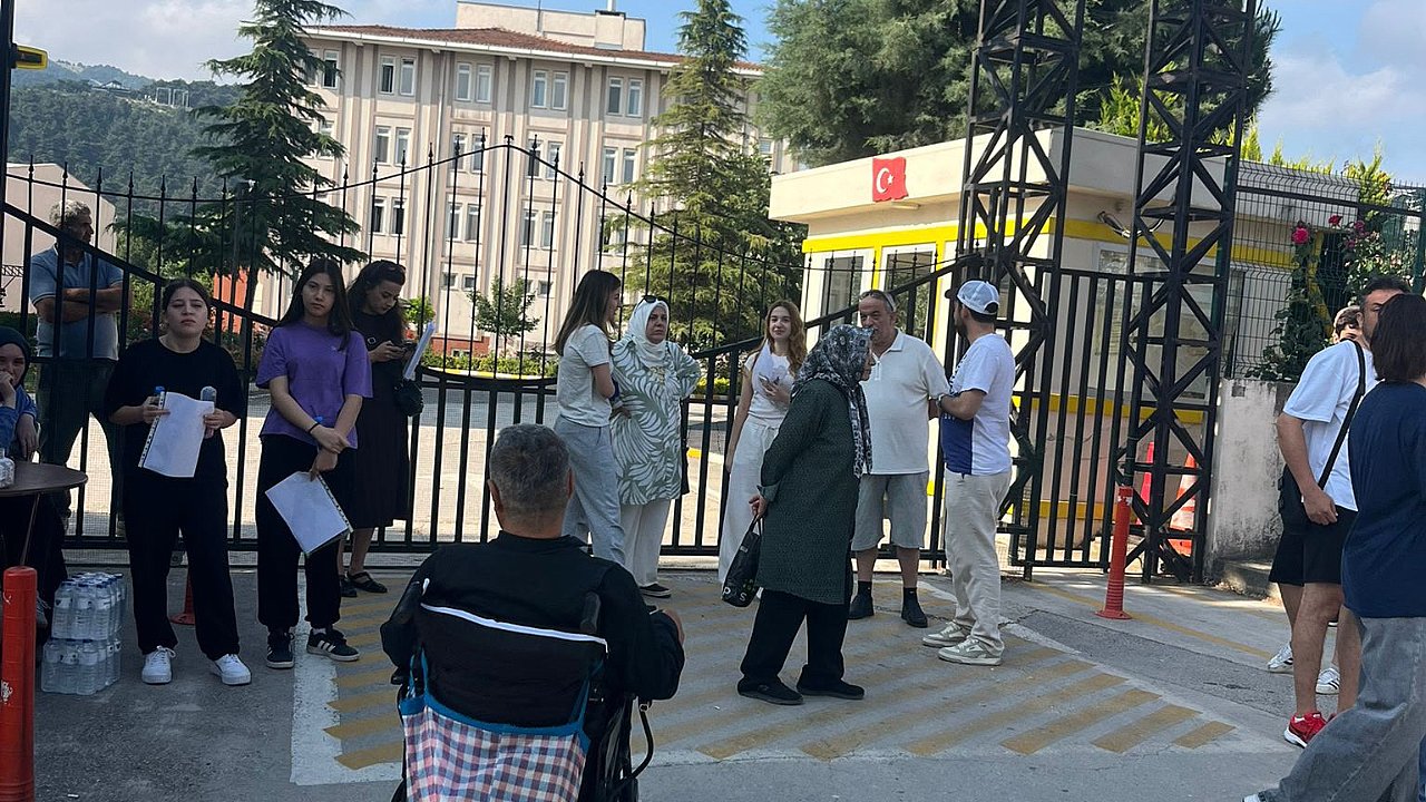 Büyükşehir'den LGS sınavında ulaşım desteği