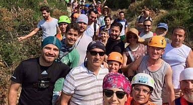DOĞA TUTUKUNLARI BAŞKAN ERCAN ÖZEL'İN REHBERLİĞİNDE CENNET KANYONUNDA BULUŞUYOR