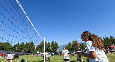 Geleceğin Voleybolcuları Osmangazi’de Yetişiyor
