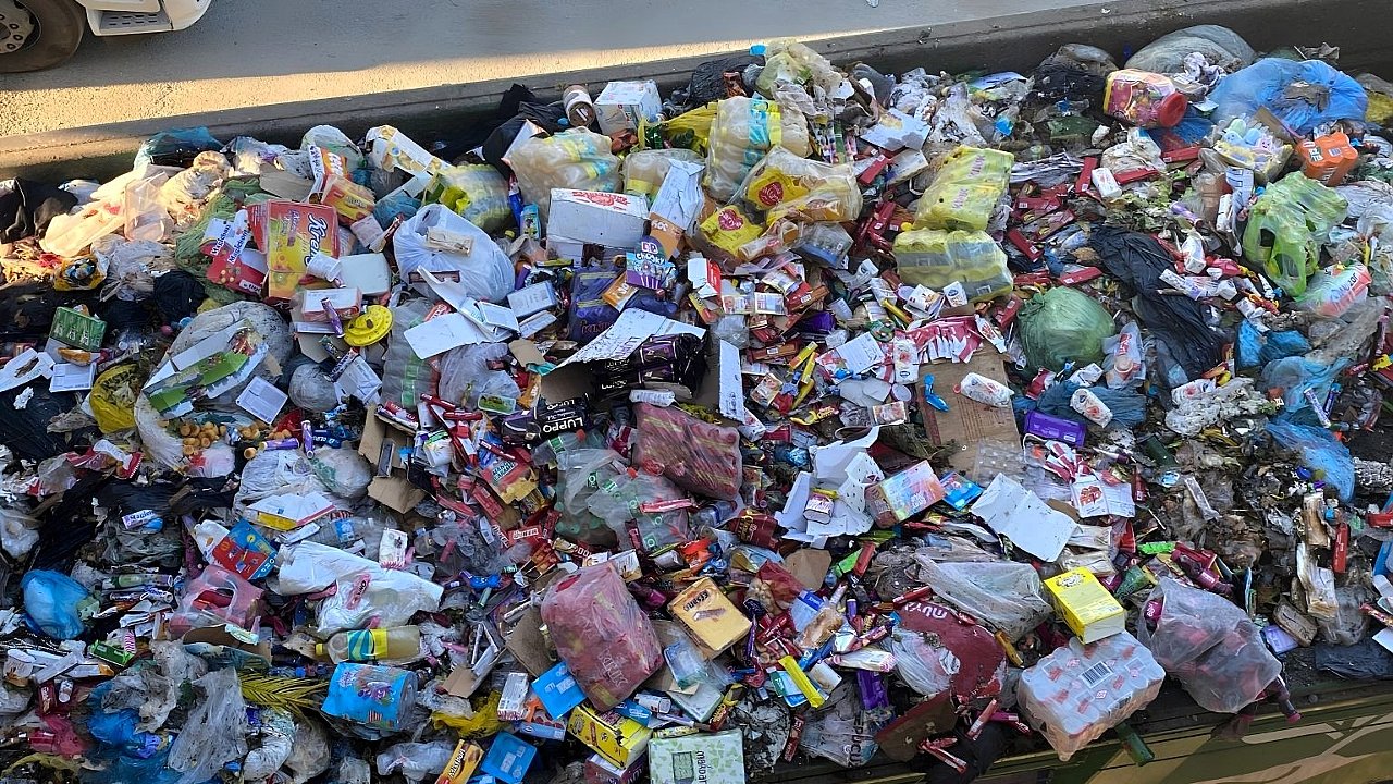 Gemlik’te Sağlıksız Gıda Deposuna Zabıta Baskını