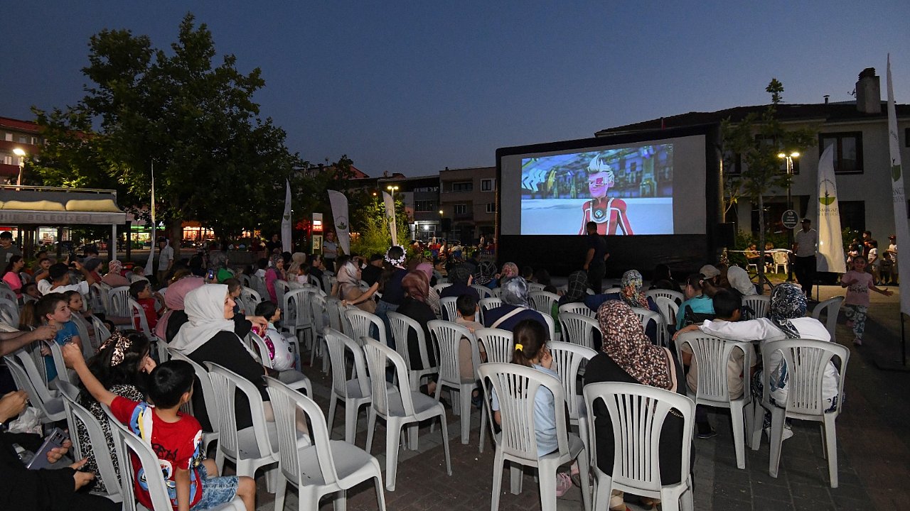 Osmangazi Belediyesi’nden Çocuklara Ücretsiz Sinema Keyfi