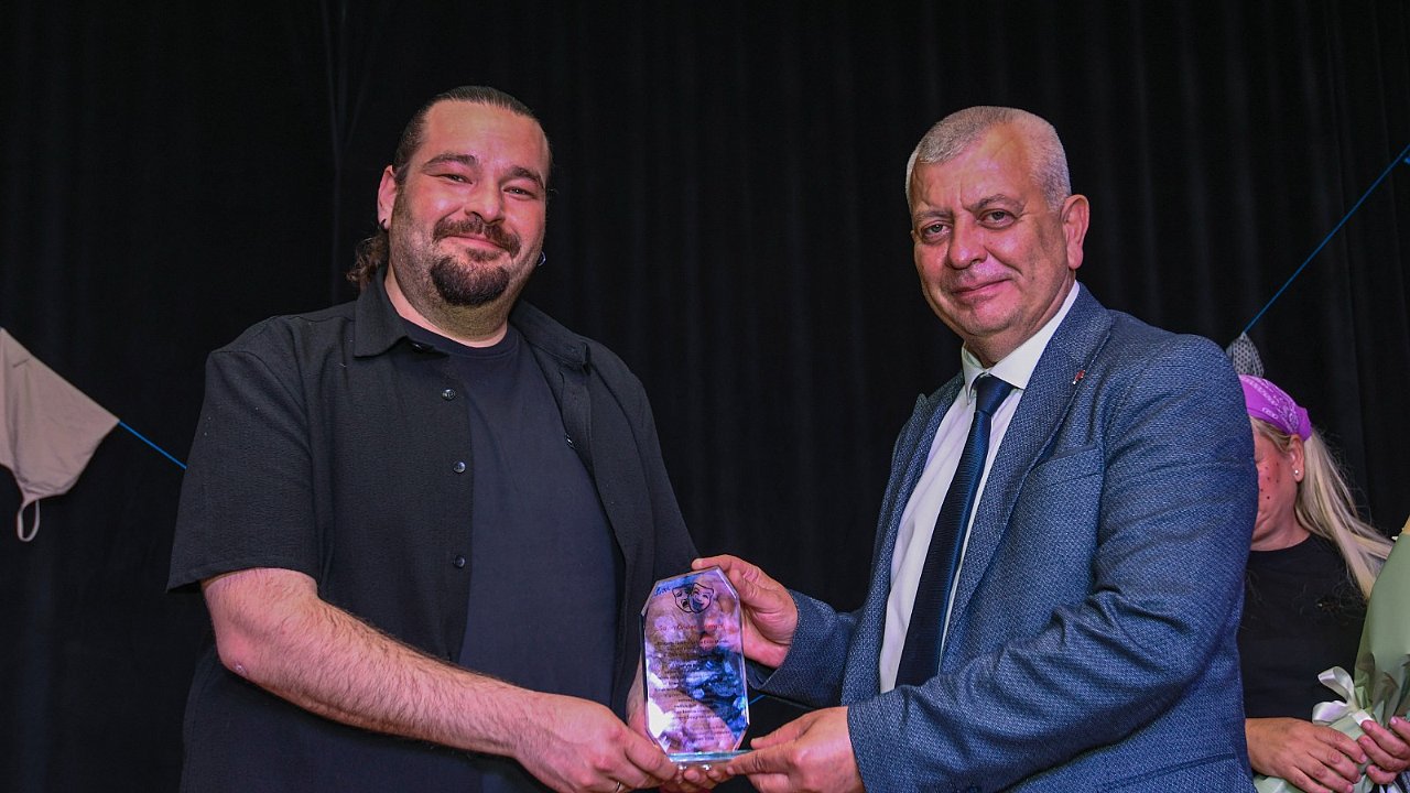 Osmangazi’de Kükürtlü Mahallesi Sakinlerinin Tiyatro Oyunu Büyük Beğeni