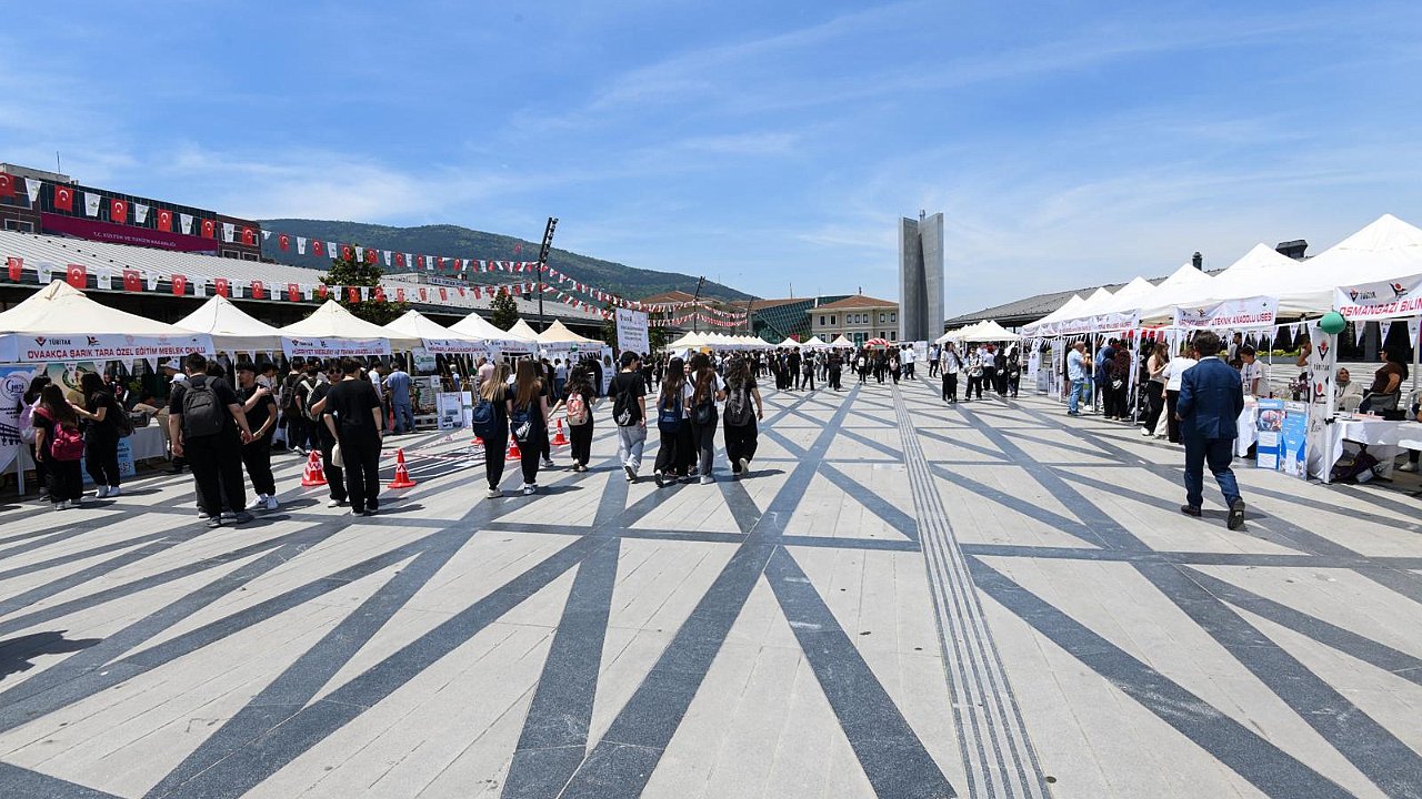 TÜBİTAK 4006-C Bilim Fuarı Festivali Osmangazi'de Kapılarını Açtı