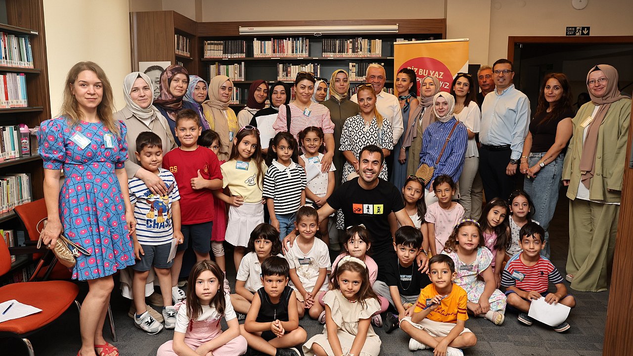 Başkan Şadi Özdemir, çocuklar ve ebeveynleri ile kütüphane buluştu