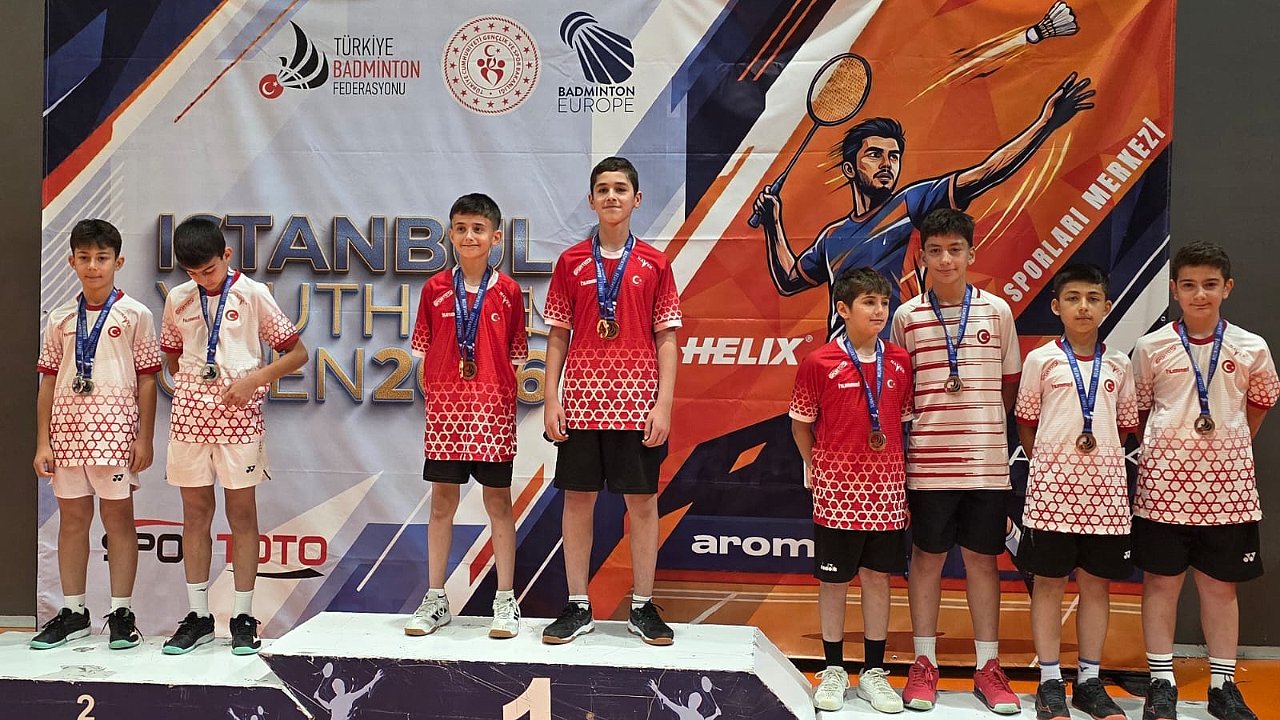 Büyükşehir Belediyesporlu Badmintonculardan 6 Madalya