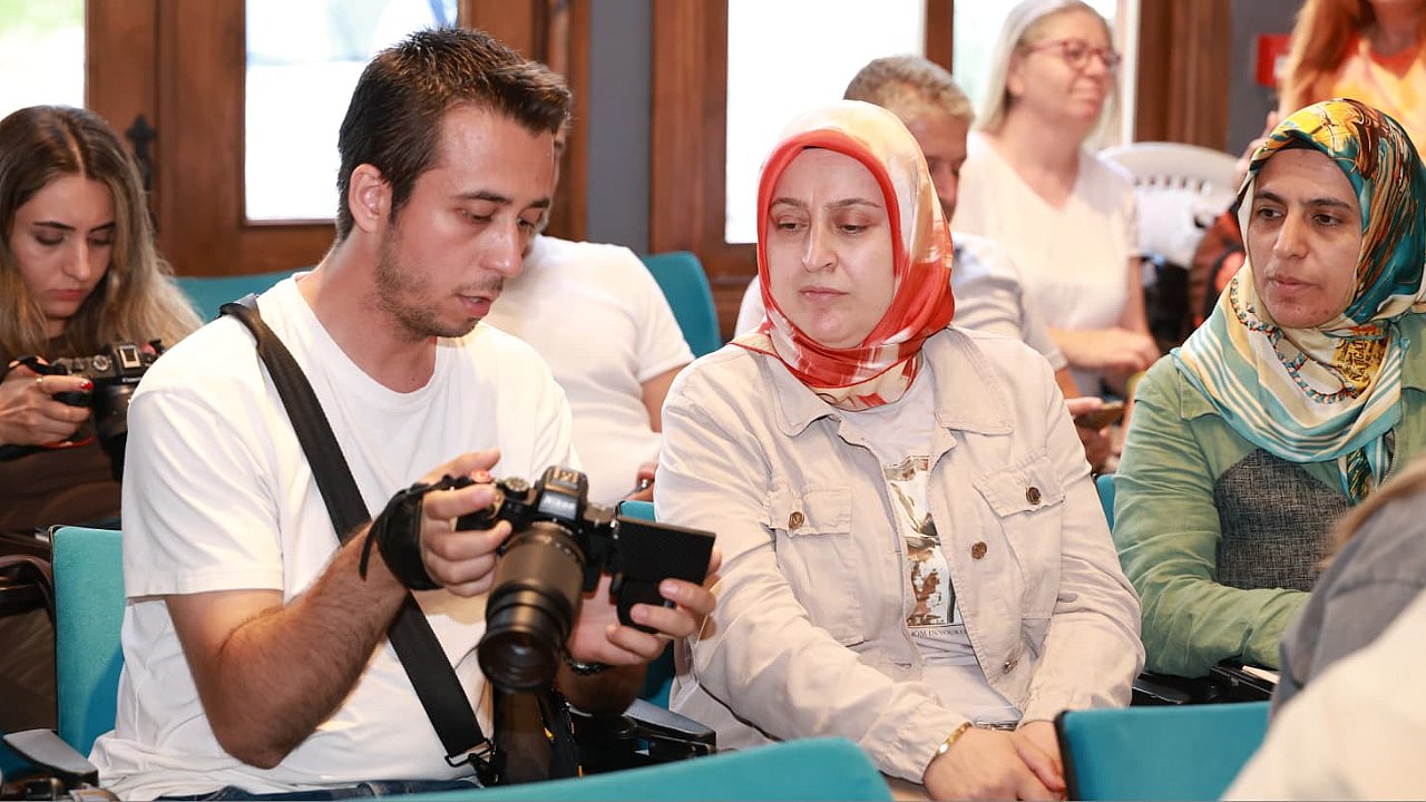 Geleceğin Profesyonel Fotoğrafçıları Osmangazi'de Yetişiyor