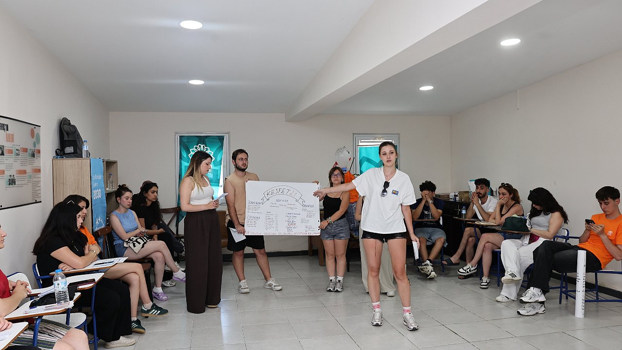 Gençler Fadıllı’da liderlik kampında buluştu