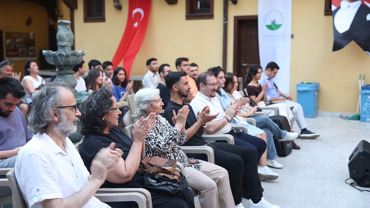 Osmangazi’de Şadırvanlı Han’ın Tarihi Atmosferinde Ritimler Yükseldi